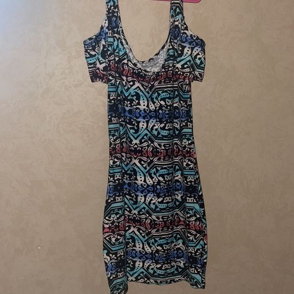 Dress - Picture 4 of 5